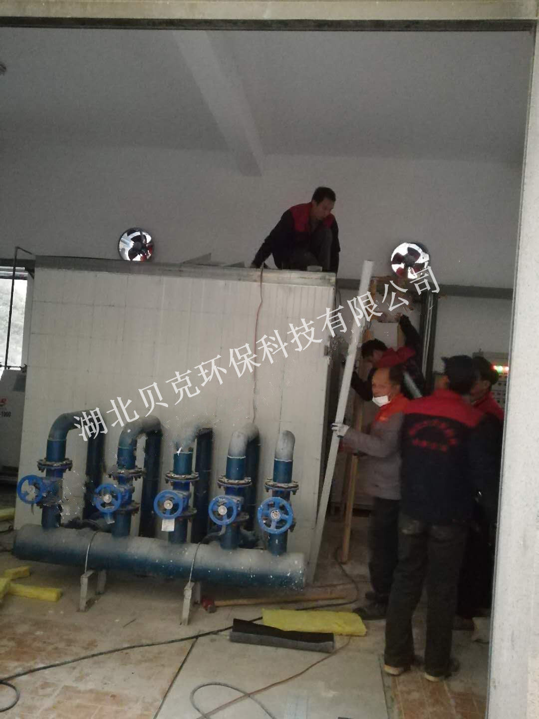 一種移動(dòng)式鋼（鐵）水罐傾翻裝置（實(shí)用新型）